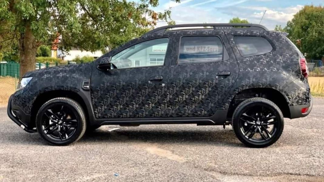 DACIA Duster Camouflage